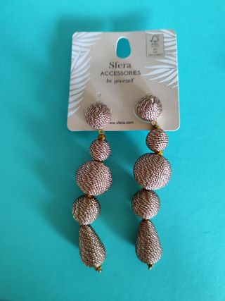 Pendientes largos bolas brillantes