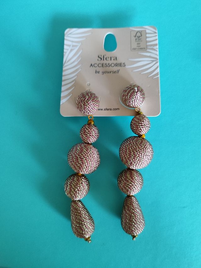 Pendientes largos bolas brillantes