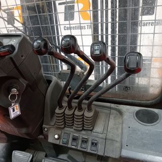 CARRETILLA DIESEL 3000 KG CAT