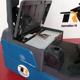 CARRETILLA ELECTRICA TRICICLO 1800 KG BYD