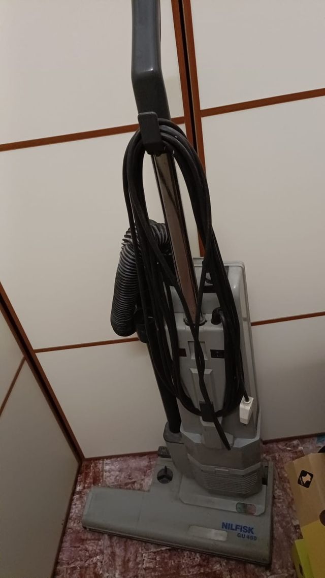 Battitappeto aspirapolvere