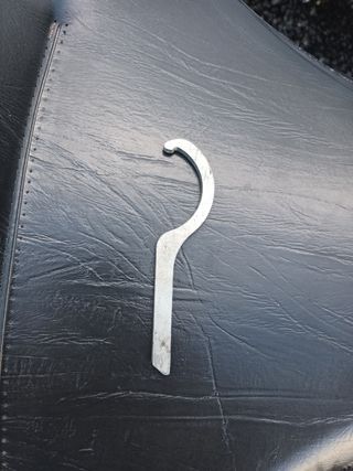 Llave amortiguadores traseros