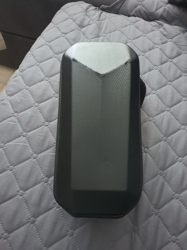 Porta objetos para bicicleta o patinete