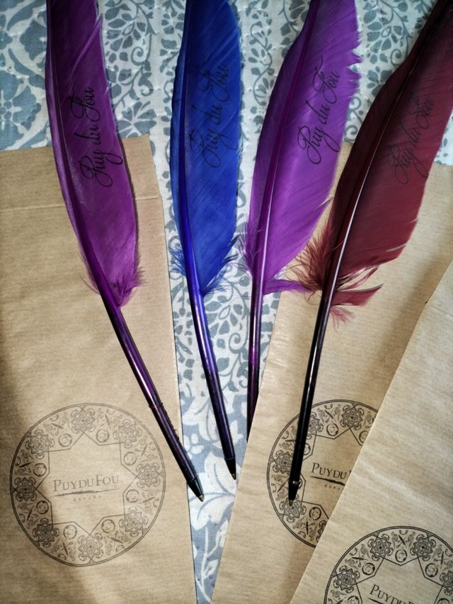 PLUMA-BOLI PUY DU FOU
