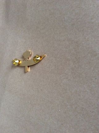 Insignia Militar capada en oro y esmalte