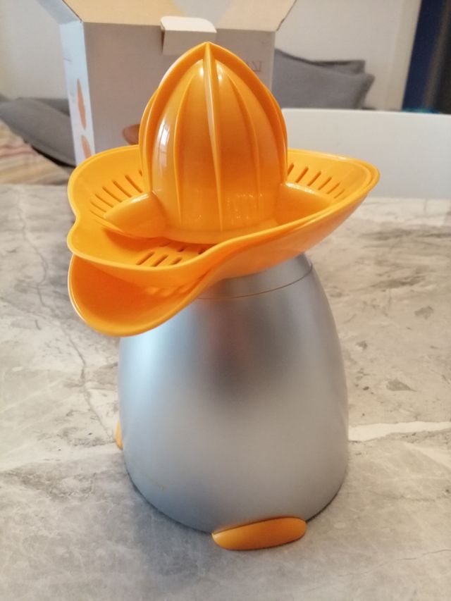 Spremiagrumi elettrico