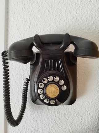 Teléfono antiguo