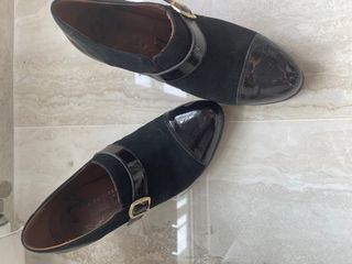 zapatos de ante y charol