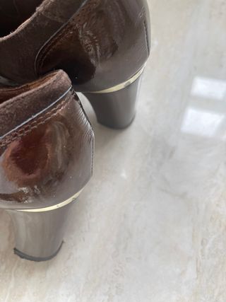 zapatos de ante y charol