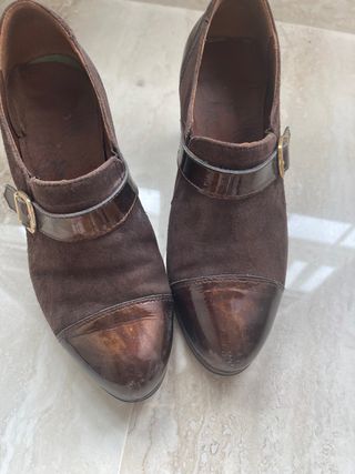 zapatos de ante y charol