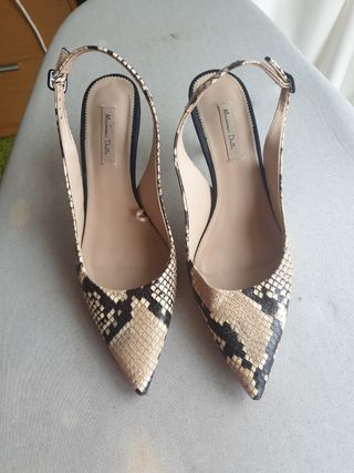 Zapatos animal print destalonados 39