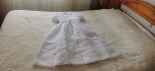 Vestido de comunión de color blanco