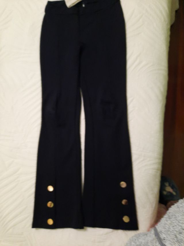 Pantalón, regalo jersey.