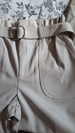 Pantalón polipiel Primark