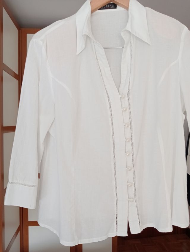 Traje de falda y chaqueta de señora