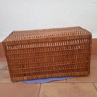 Transportín de mimbre nuevo