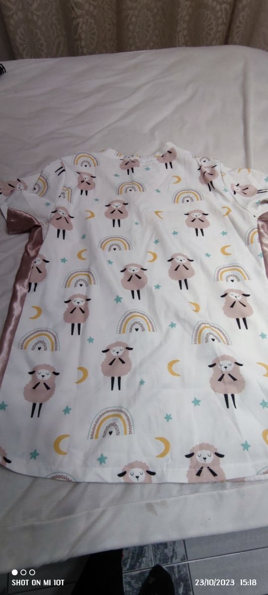 Camisa de enfermeria o de veterinaria