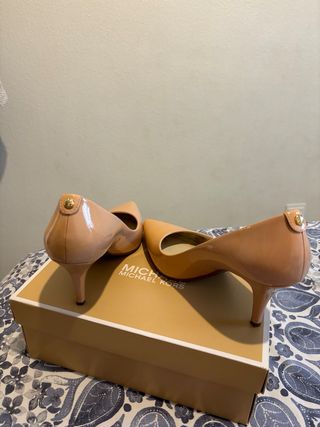 Zapatos de tacón. Michael Kors