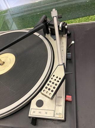 Tocadiscos y radio casette vintage