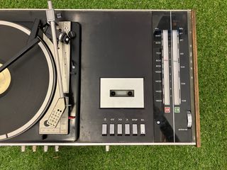 Tocadiscos y radio casette vintage