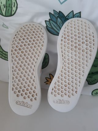 ténis de menina Adidas