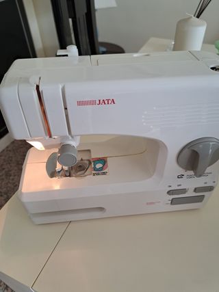 Máquina  de coser.