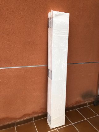 3 Repisa libreria de madera maciza lacada