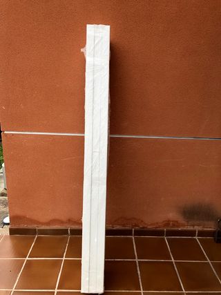 3 Repisa libreria de madera maciza lacada