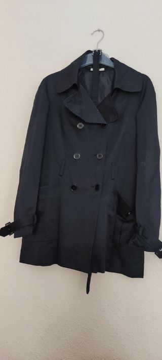 Gabardina negra