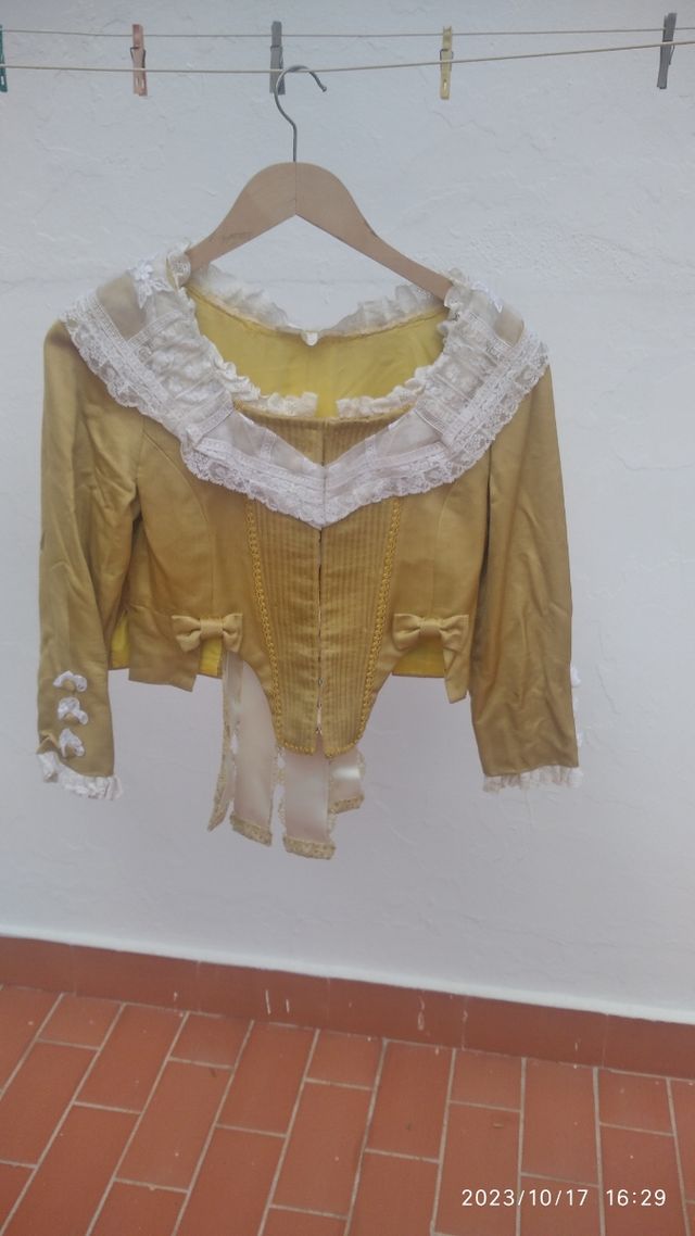 Corpiño de fallera, vendrá a ser una talla 14/xs