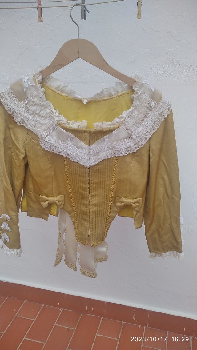 Corpiño de fallera, vendrá a ser una talla 14/xs