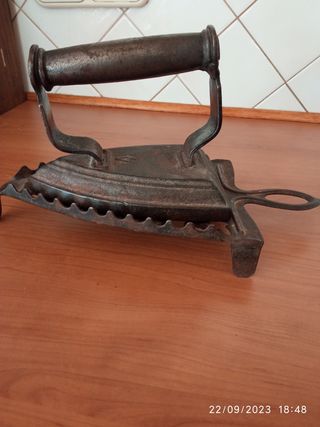 Plancha antigua de hierro