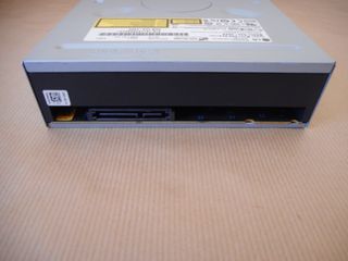 Reproductor-grabador CD-DVD LG.