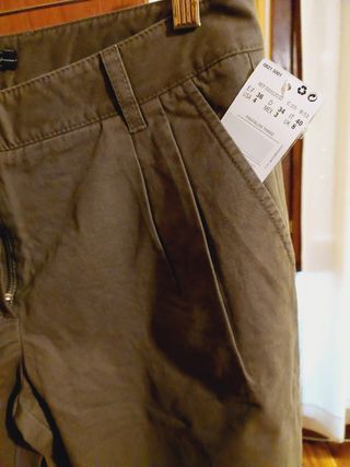 Pantalón chino caqui Mango talla 38/M**