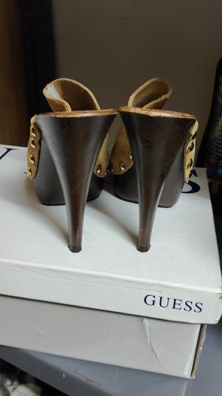 Sandalias Guess