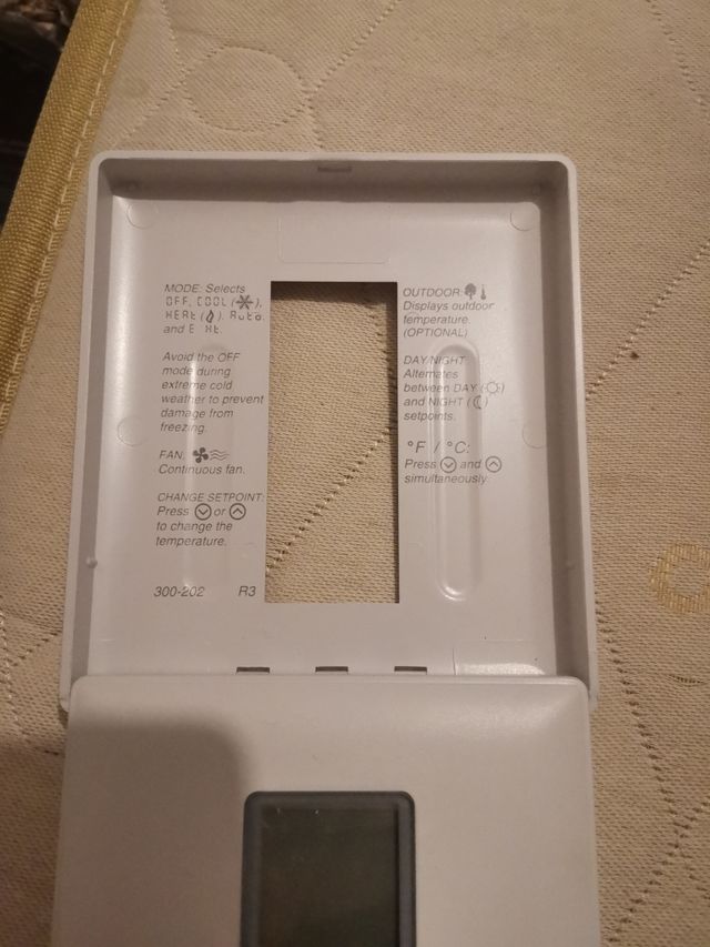 PINTURA PLASTICA NEGRA