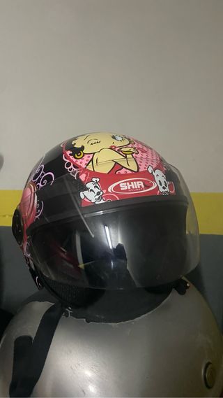 casco casi a estrenar