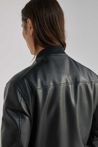 Bomber/cazadora motera efecto piel