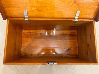 Baul de madera antiguo