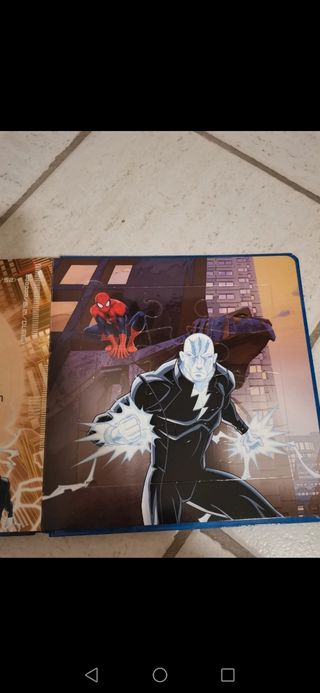 Libro puzzle Spiderman