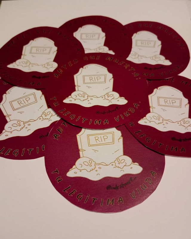 Pegatina feminista Lápida