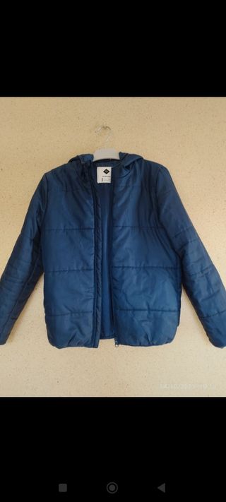 Abrigo de niño azul marino