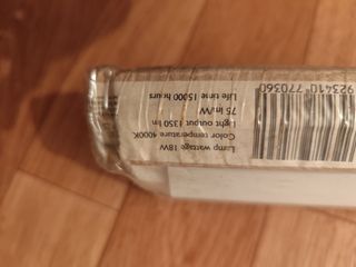 Regleta fluorescente bajo mueble cocina