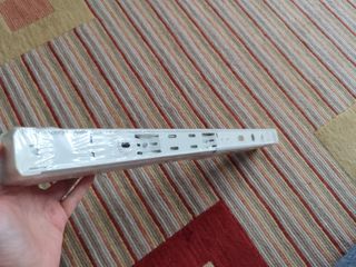 Regleta fluorescente bajo mueble cocina