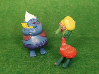 Biggie y Cooper - figuras de la película "Trolls".