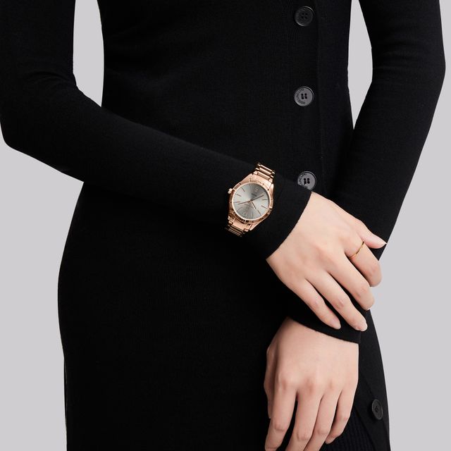 Accesorios joyas mujer moda ropa zapatillas reloj