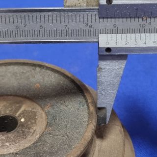 Seat 850 polea dinamo hierro fundido R 1823