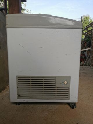 Congelatore a pozzetto vetrina