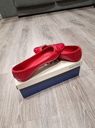 BAILARINAS ROJAS DE CHAROL