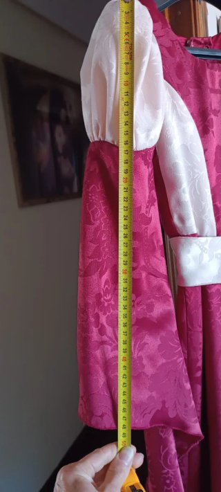 VESTIDO MEDIEVAL ( TRAJE DE DAMA O PRINCESA)